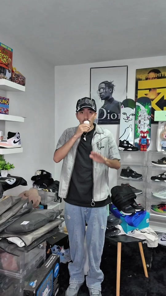 Post 2 by Alan Cano on TikTok (video)