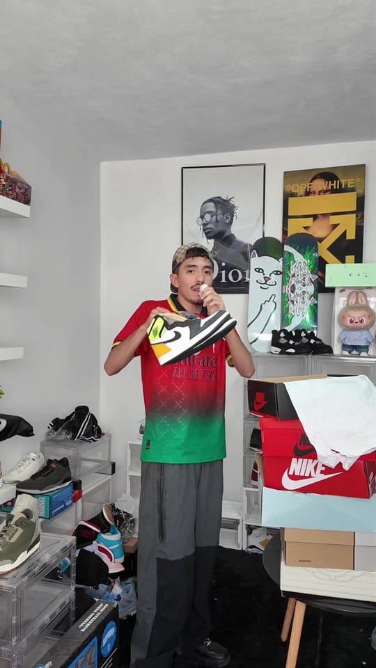 Post 8 by Alan Cano on TikTok (video)