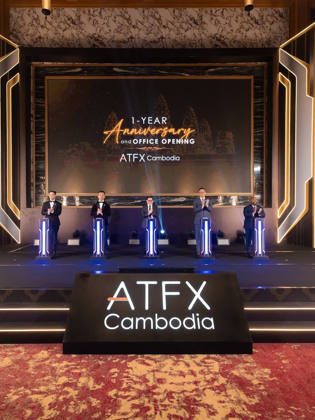 Post 7 by ATFX on Instagram (carousel)