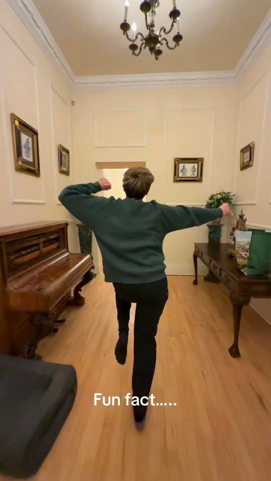 Post 4 by Leonie on TikTok (video)