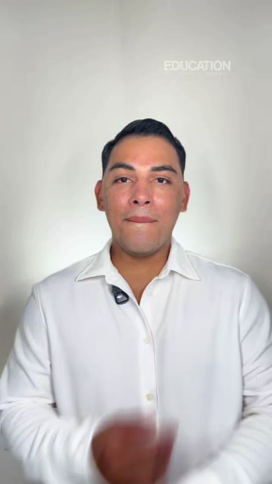 Post 5 by Simon Cisneros Pro on TikTok (video)