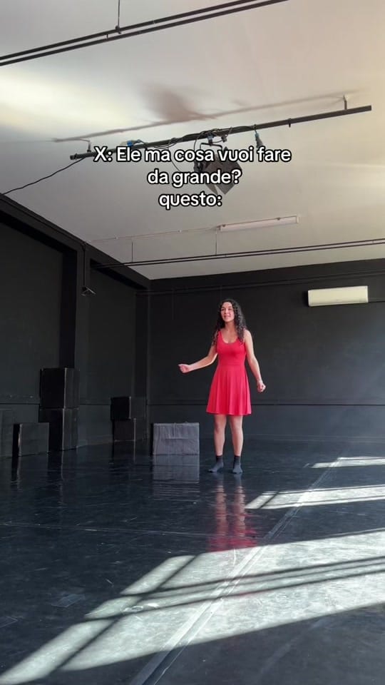 Post 10 by ele on TikTok (video)