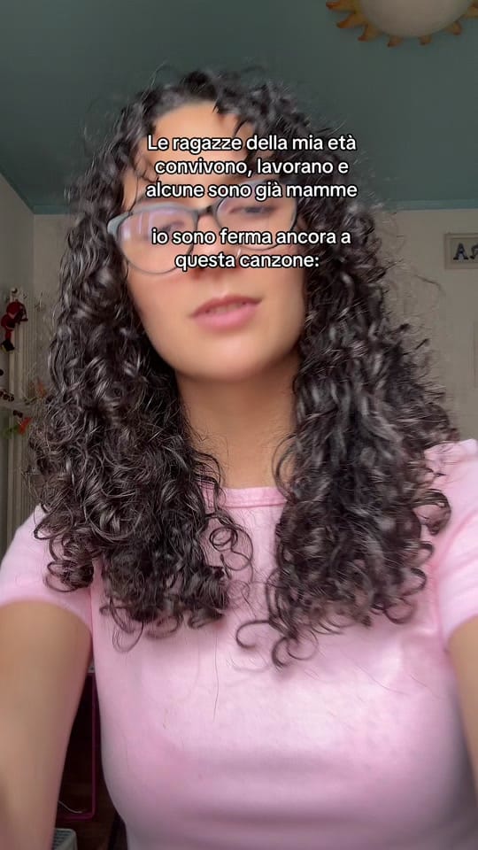 Post 4 by ele on TikTok (video)