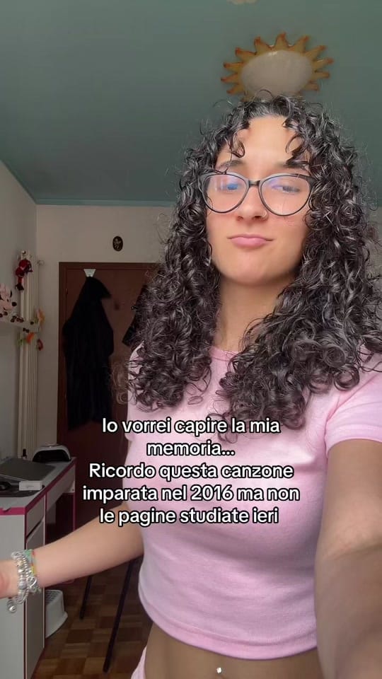 Post 3 by ele on TikTok (video)