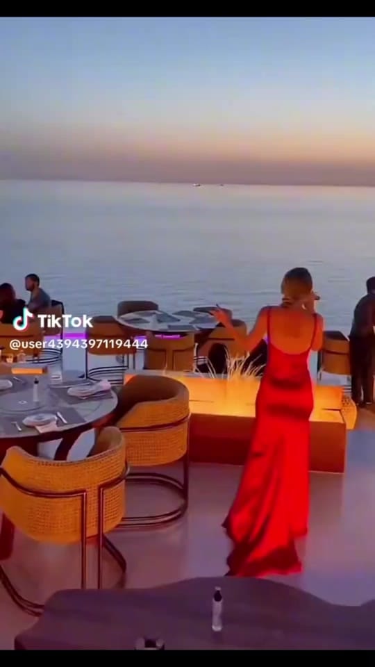 Post 8 by Mode tendance fashio on TikTok (video)