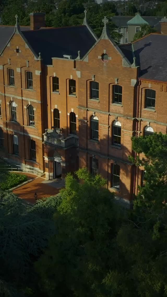 Post 4 by UCD Smurfit School on Instagram (video)