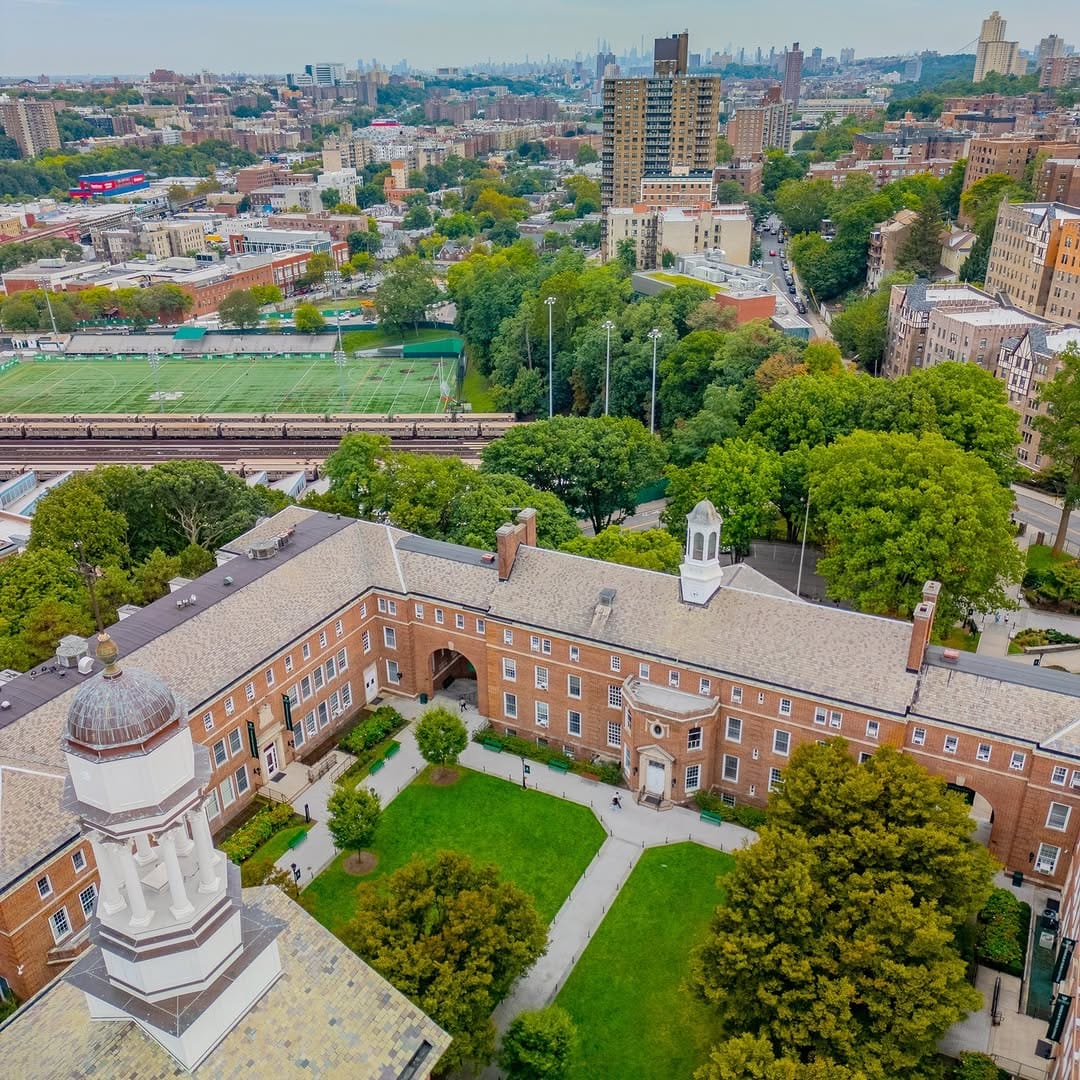 Post 10 by Manhattan University on Instagram (image)