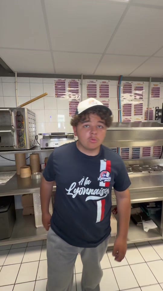 Post 2 by A La Lyonnaise on TikTok (video)