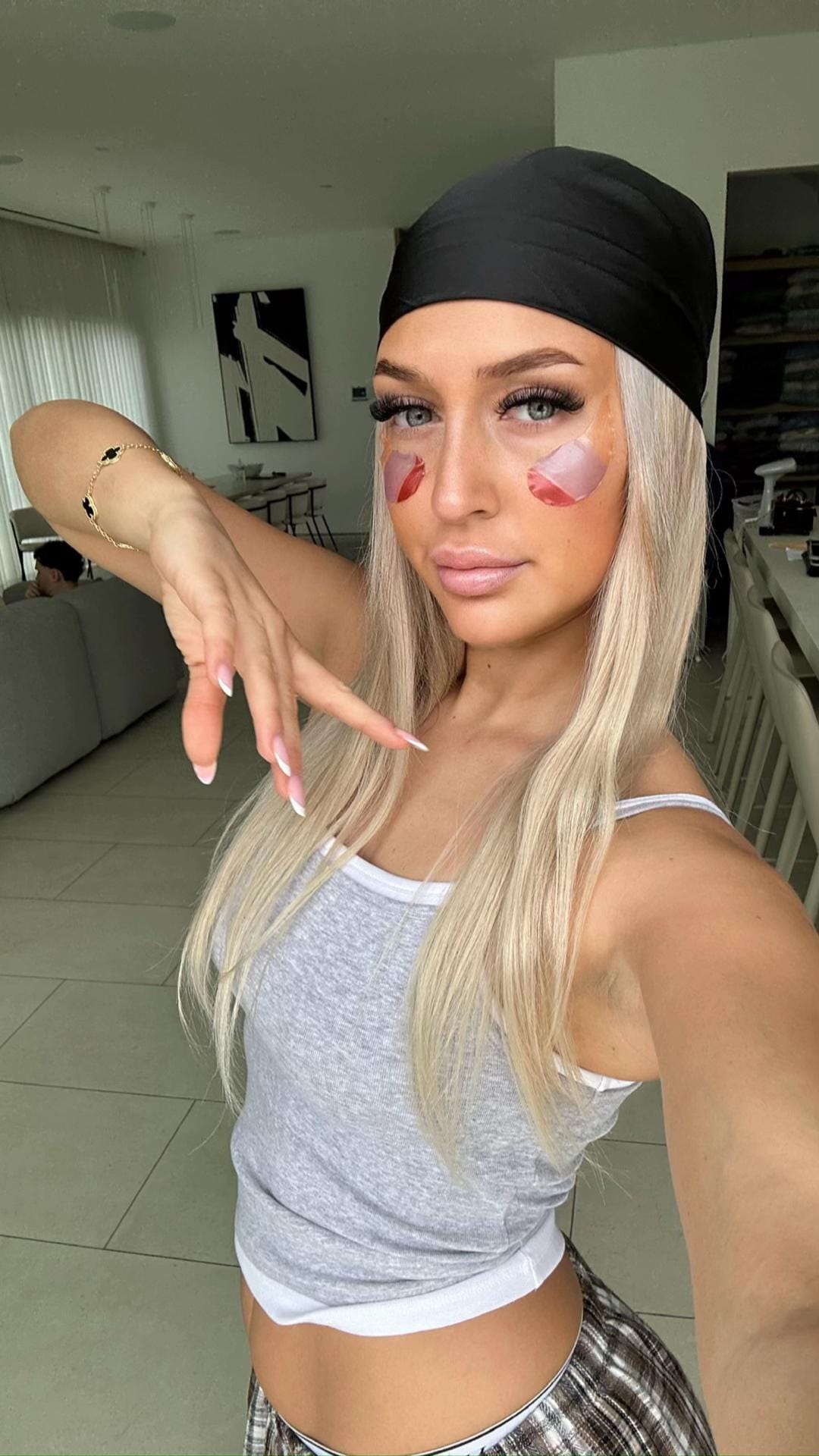 Post 3 by AL on TikTok (video)