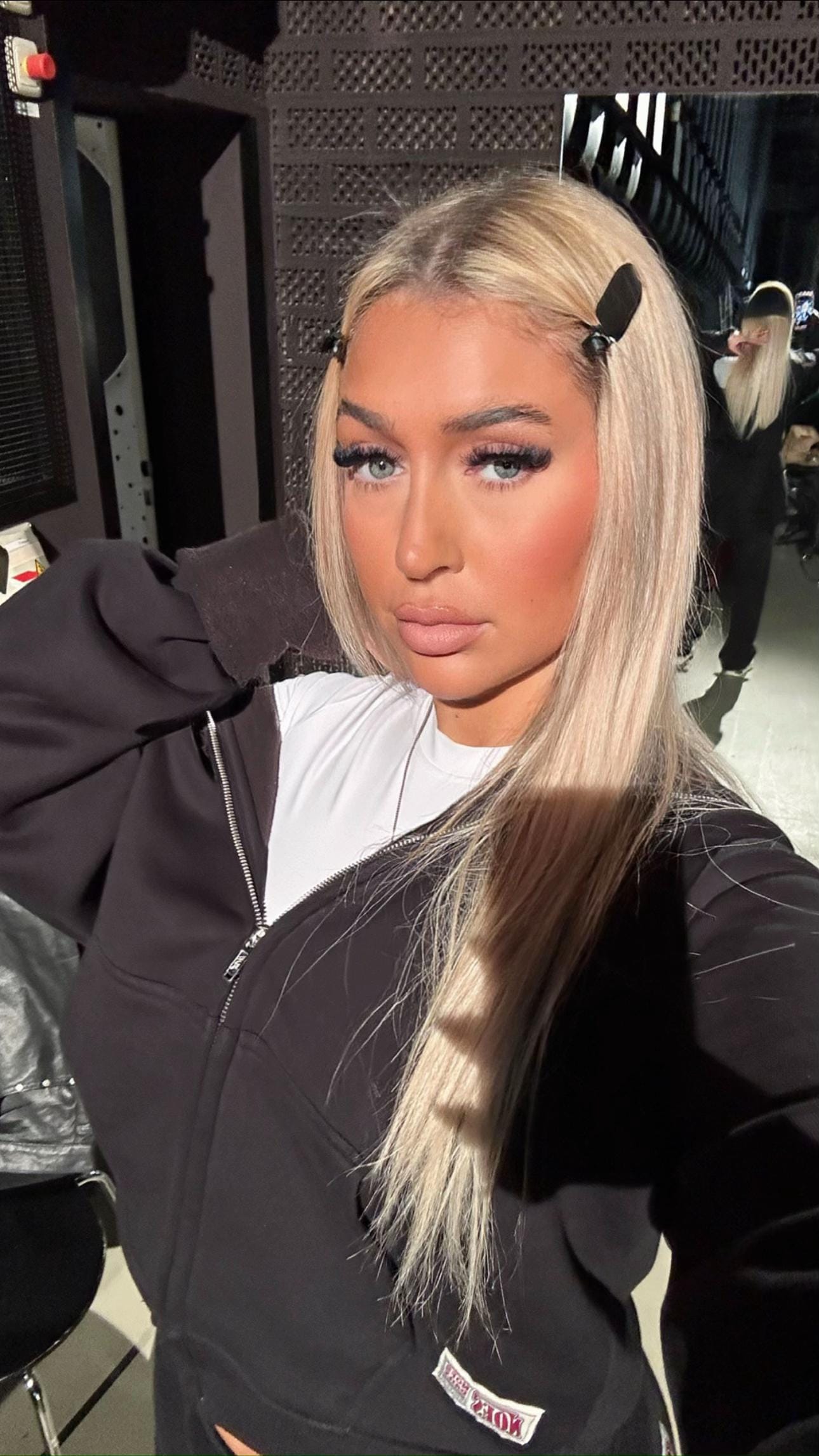 Post 7 by AL on TikTok (video)