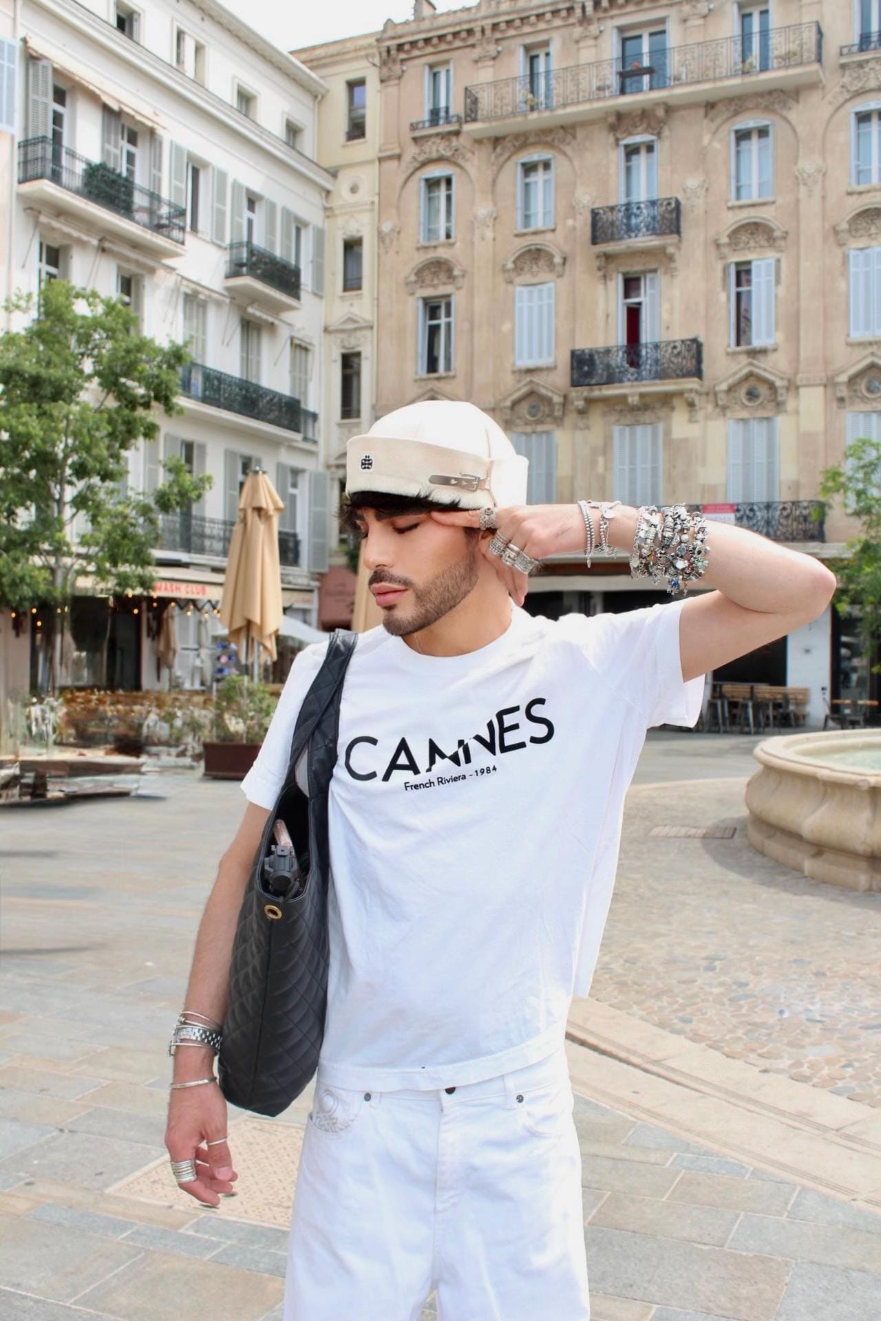 Post 2 by De la Garsa on TikTok (video)
