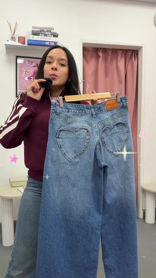Post 2 by jaliscojeans on TikTok (video)