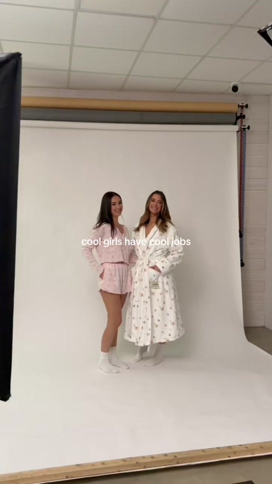 Post 7 by coomfie on TikTok (video)