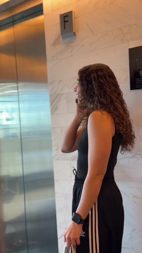 Post 10 by • La de los rizos • on TikTok (video)