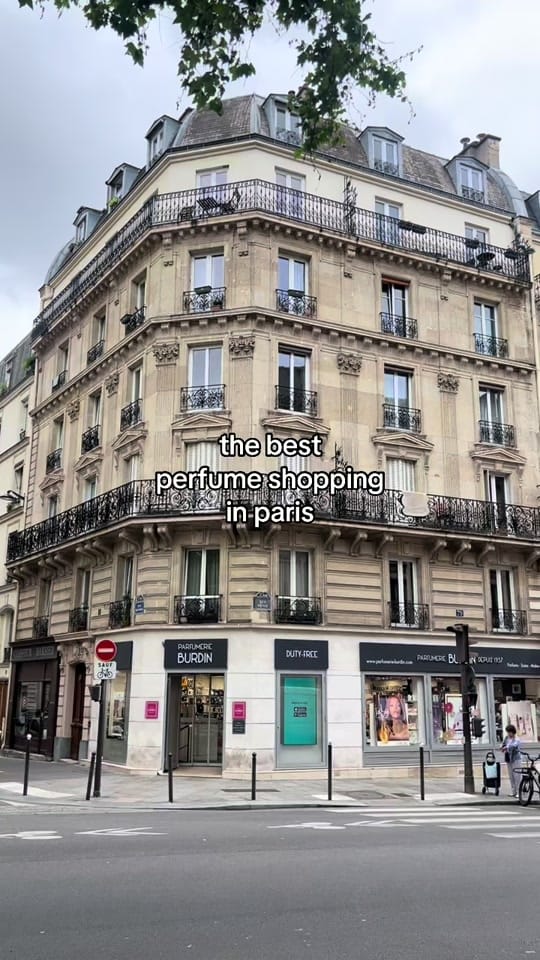 Post 4 by Lily Chérie on TikTok (video)