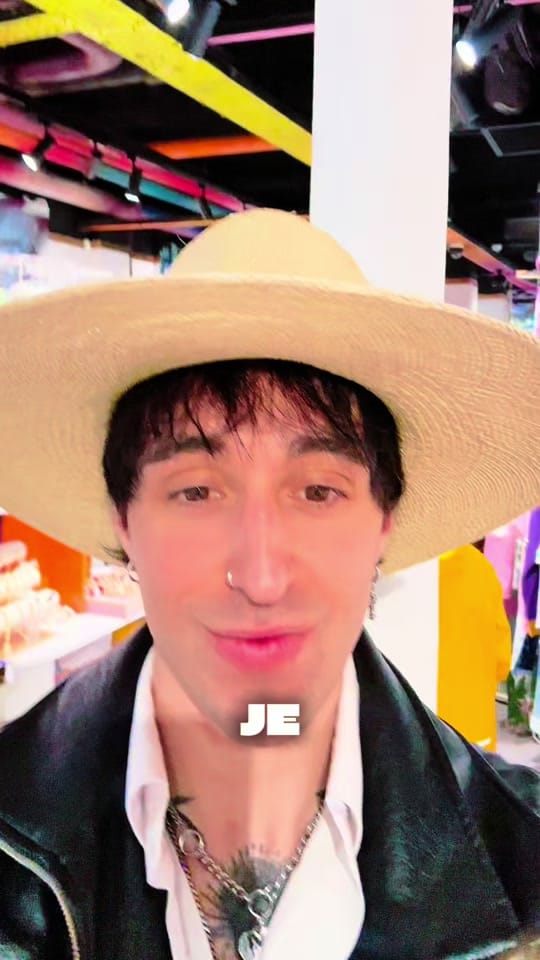 Post 7 by MiniMe Paris on TikTok (video)