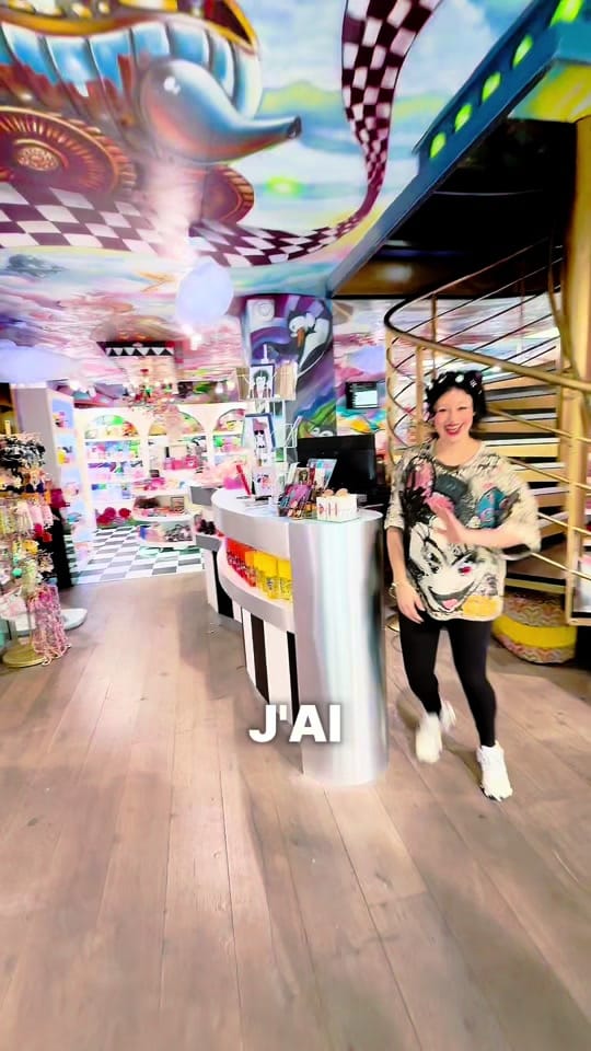 Post 4 by MiniMe Paris on TikTok (video)