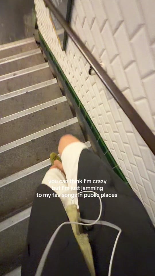 Post 8 by alesialesialesia on TikTok (video)