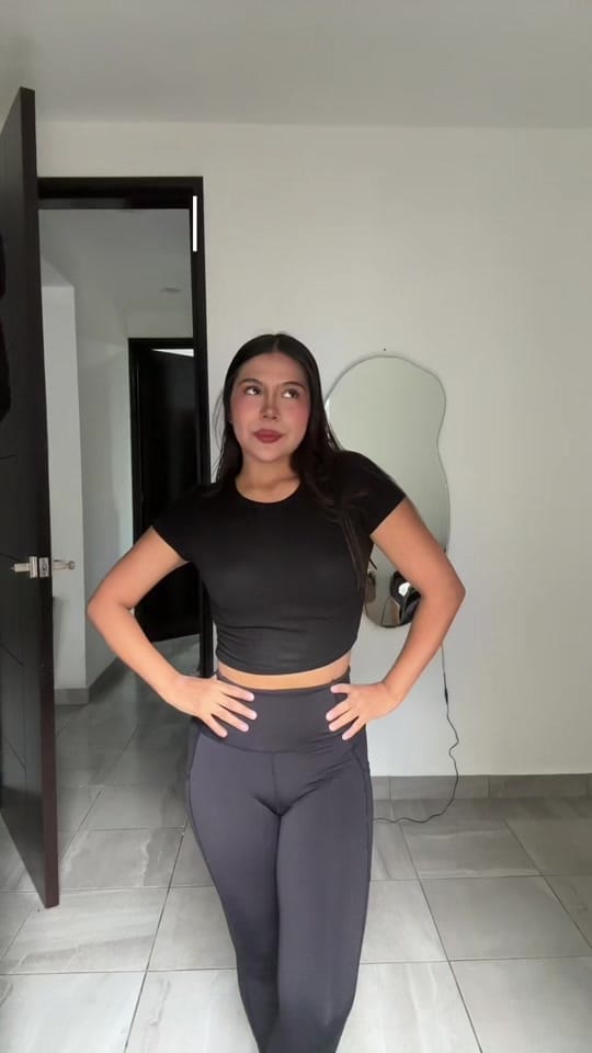 Post 4 by Sara Leon on TikTok (video)
