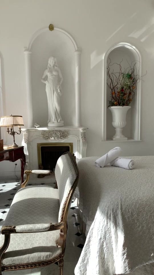 Post 9 by nathaliedescoutparis on TikTok (video)