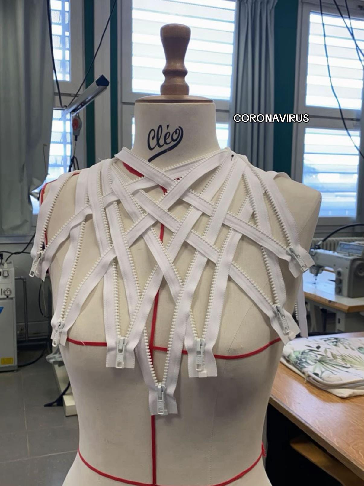 Post 6 by Amélie Diaz on TikTok (video)