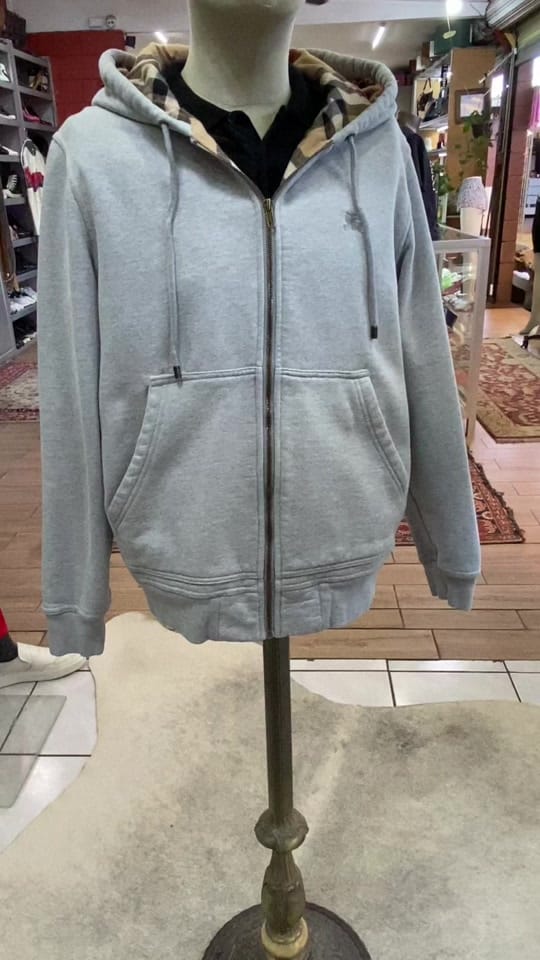 Post 10 by MasoudCloset on TikTok (video)