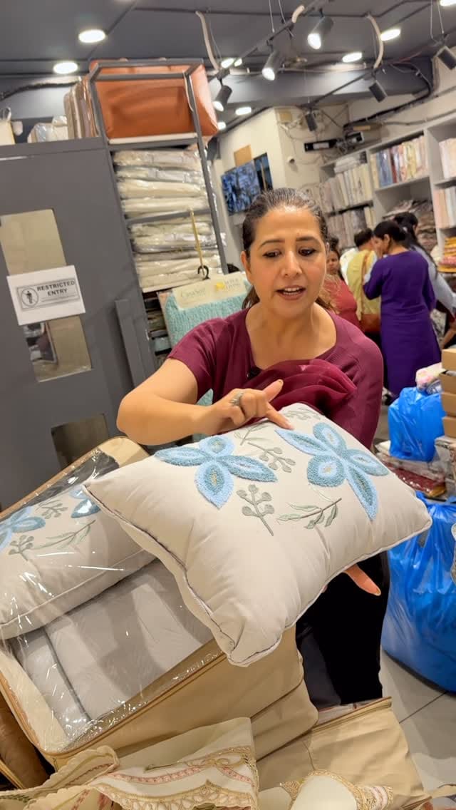 Post 6 by Bilberry Furnishing | Preeti Grover on Instagram (video)