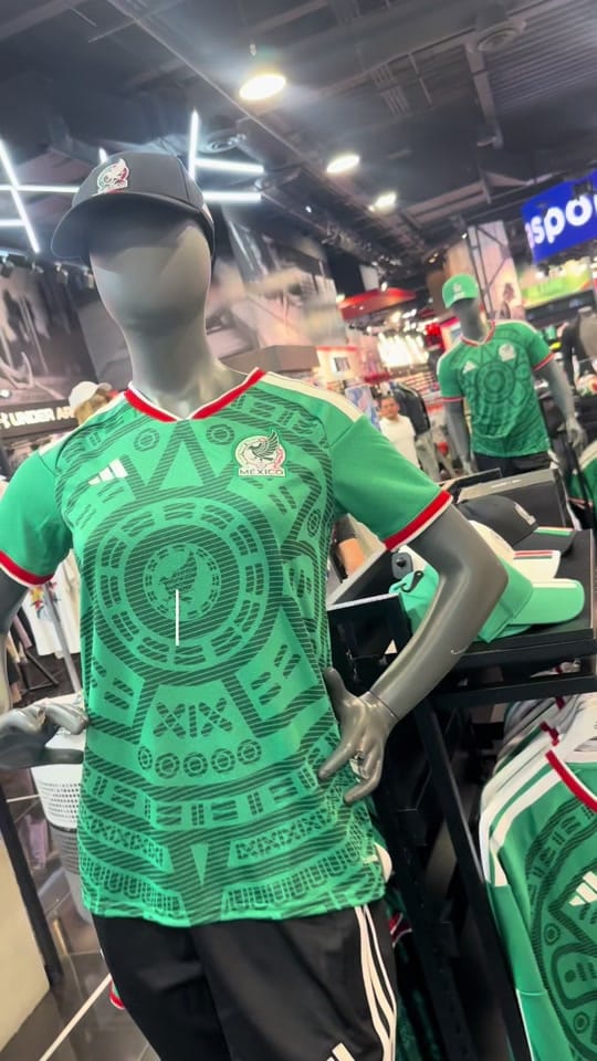 Post 3 by Moda para morras ✨ belleza on TikTok (video)