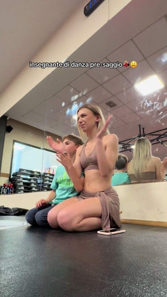 Post 9 by Eleonora Tucci on TikTok (video)