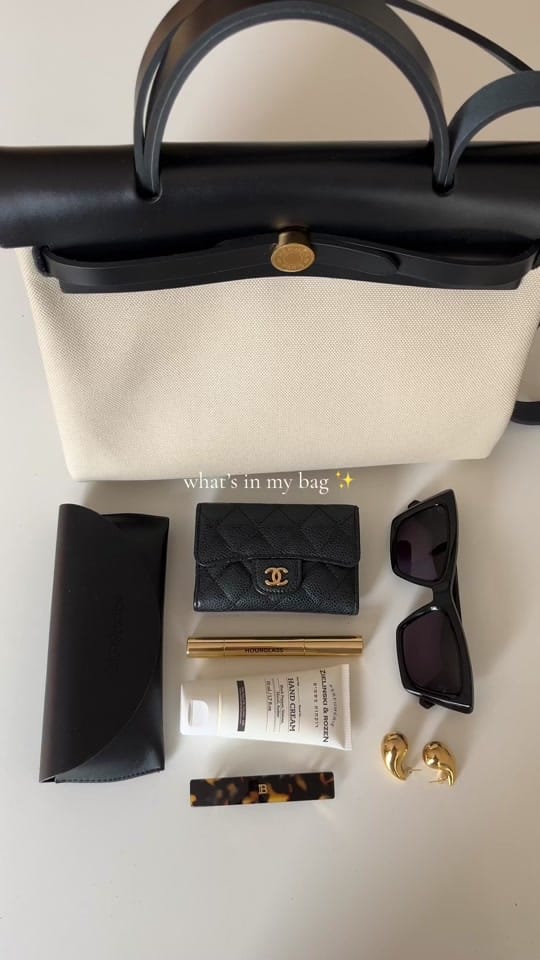 Post 10 by Iris on TikTok (video)