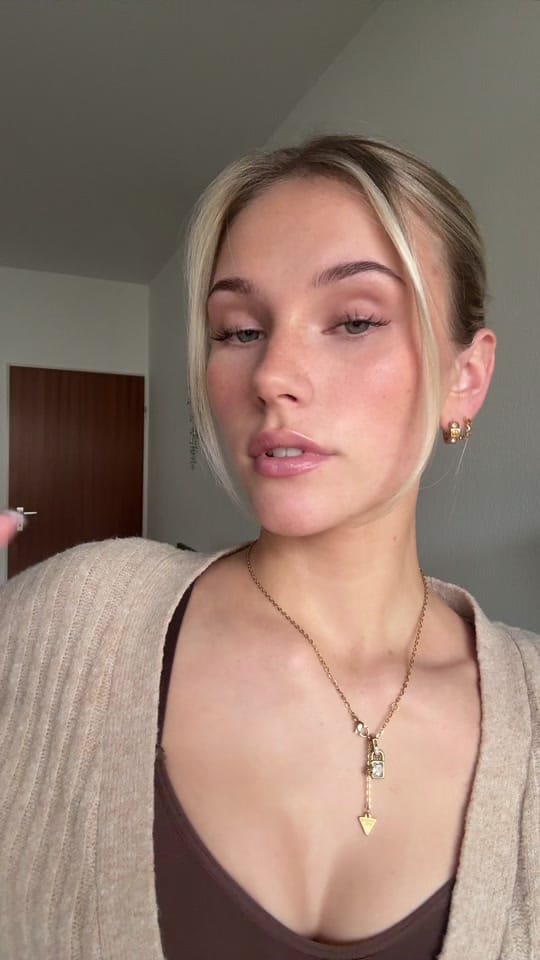 Post 2 by leonieesteil on TikTok (video)