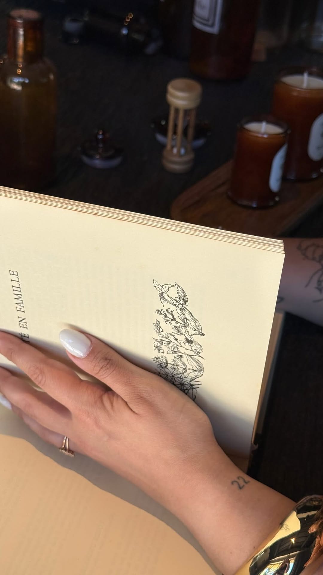 Post 6 by 𝐀𝐥𝐦𝐚 𝐂𝐮𝐚́𝐧𝐭𝐢𝐜𝐚 𝐂𝐨𝐥𝐥𝐞𝐜𝐭𝐢𝐨𝐧 | 𝐀𝐫𝐭𝐢𝐬𝐚𝐧𝐚𝐭 𝐌𝐞́𝐝𝐢𝐭𝐞𝐫𝐫𝐚𝐧𝐞́𝐞𝐧 on Instagram (video)