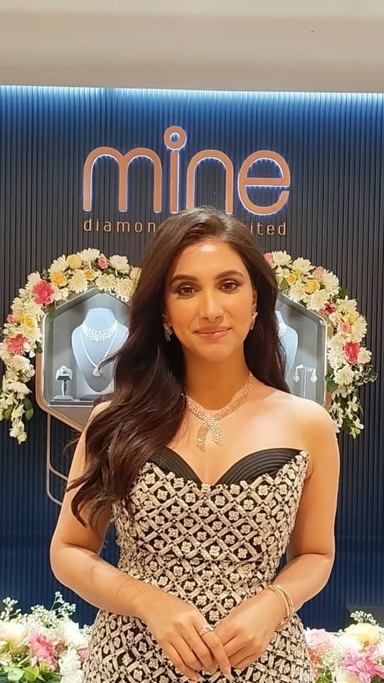 Post 7 by RUKMINI MAITR on Instagram (video)