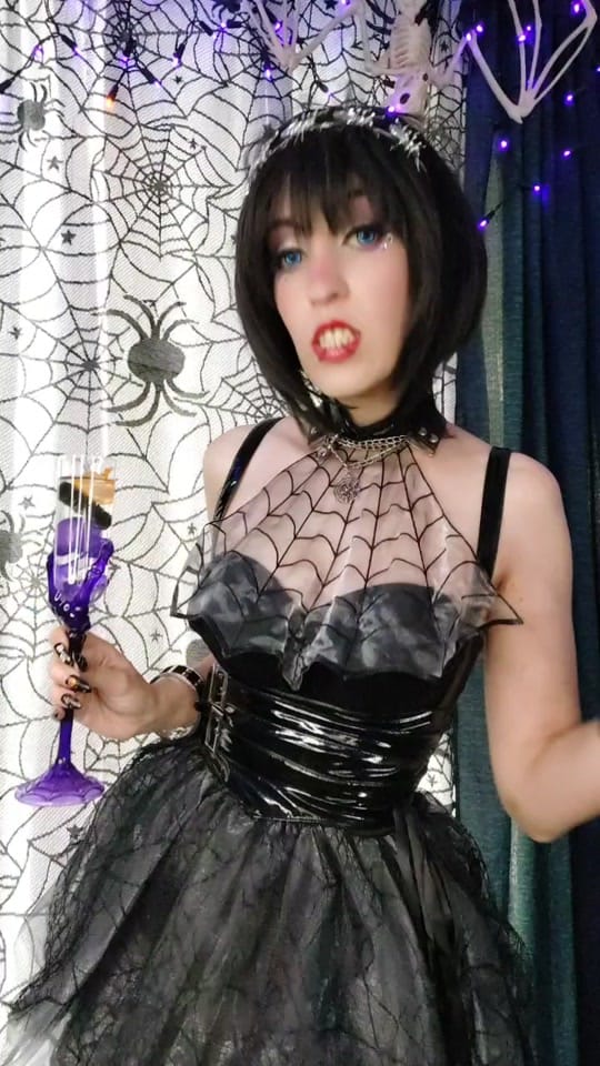 Post 6 by Hizumi Corvinus on TikTok (video)