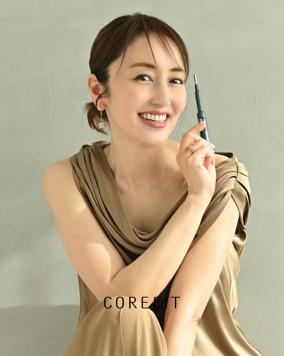 Post 6 by 矢田亜希子(Akiko Yada) on Instagram (carousel)