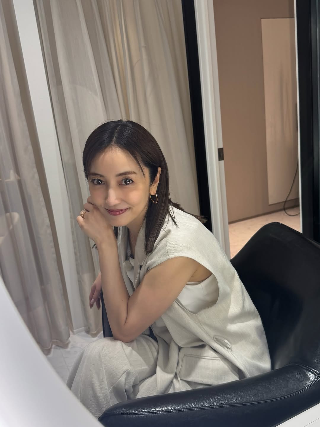 Post 3 by 矢田亜希子(Akiko Yada) on Instagram (carousel)