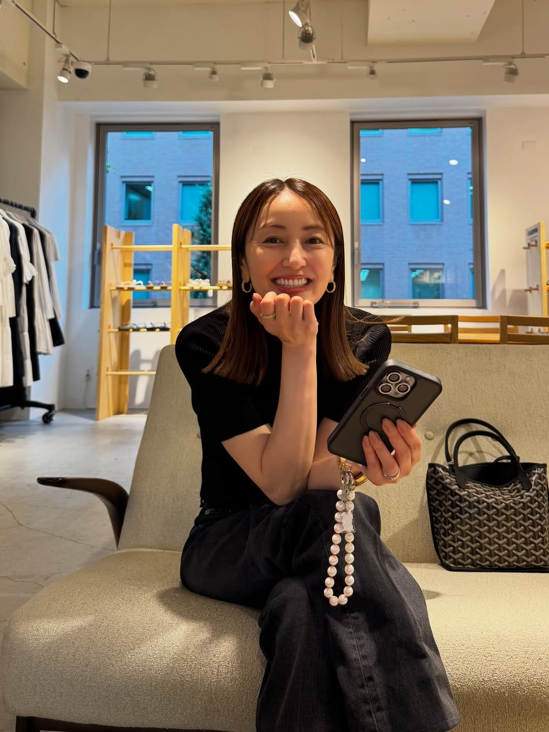 Post 2 by 矢田亜希子(Akiko Yada) on Instagram (carousel)