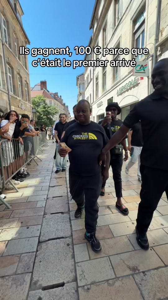 Post 1 by Chicken Street France on TikTok (video)