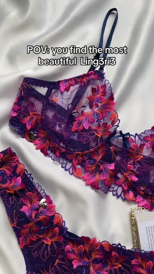 Post 10 by danielle_couture on TikTok (video)