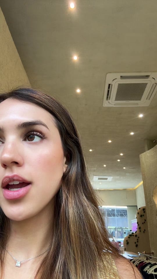 Post 1 by Valentina Lemos on TikTok (video)