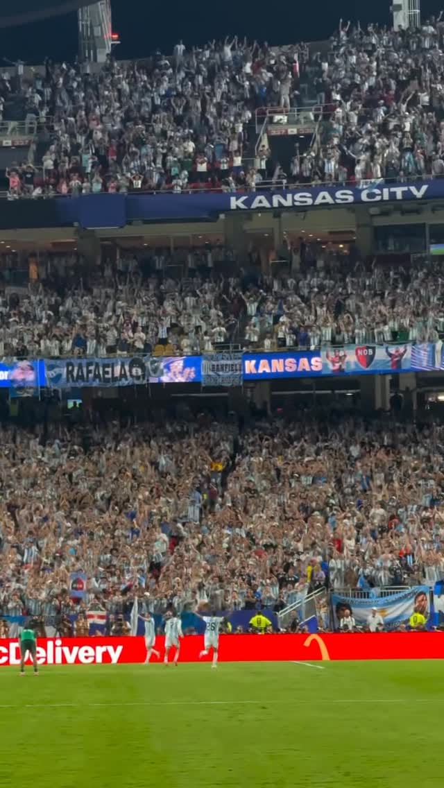 Post 3 by Leo Messi Club | Fan Page on Instagram (video)