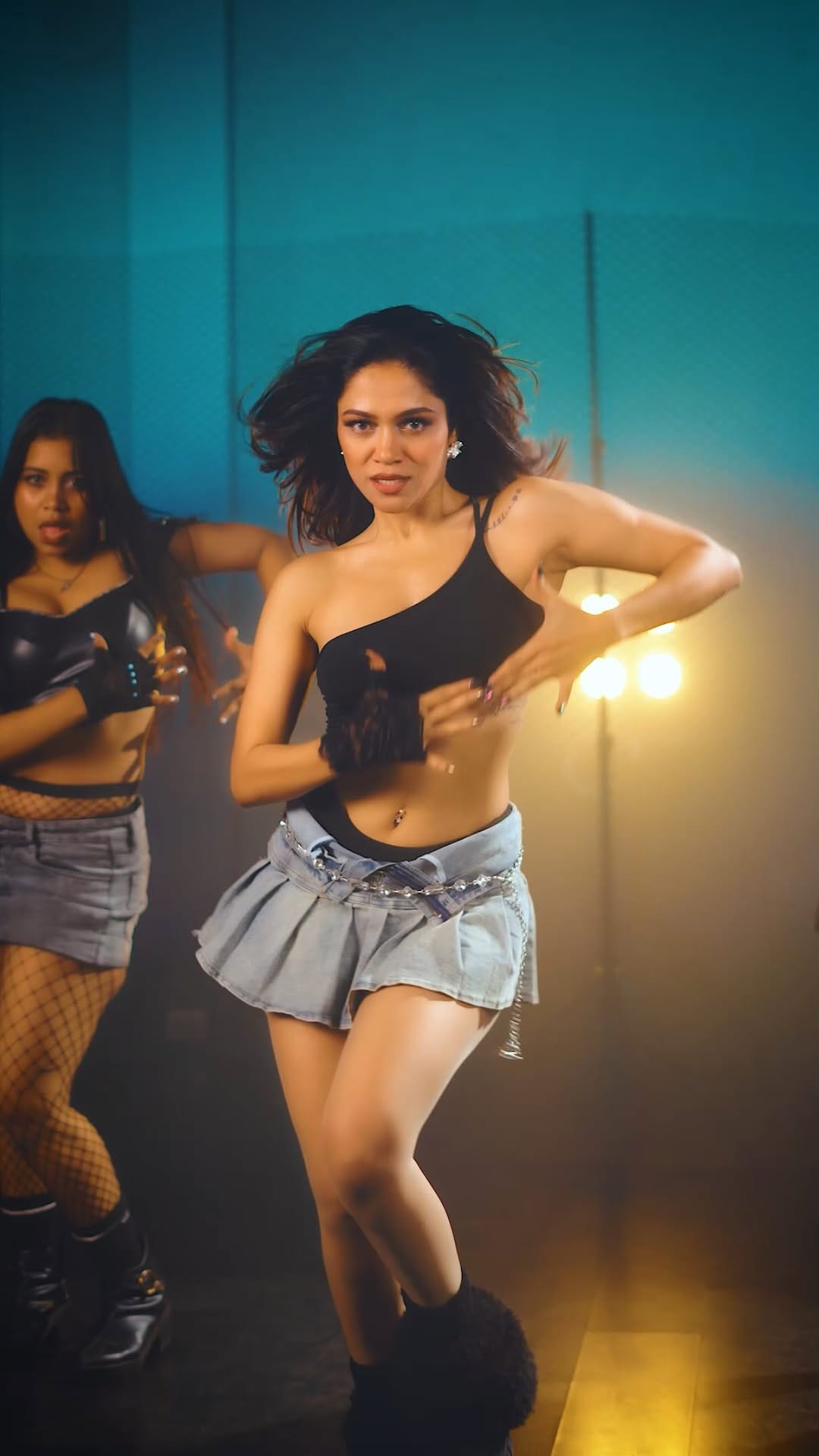 Post 10 by Sonali Bhadauria (LiveToDance) on Instagram (video)