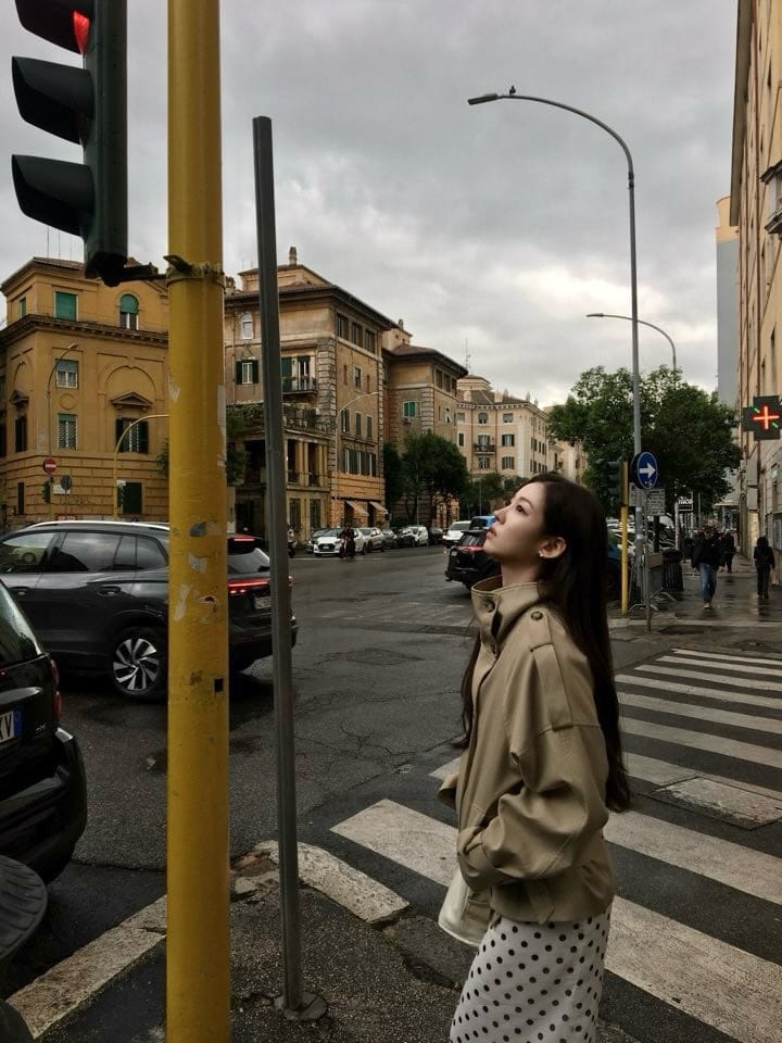 Post 2 by 송지우 on Instagram (carousel)