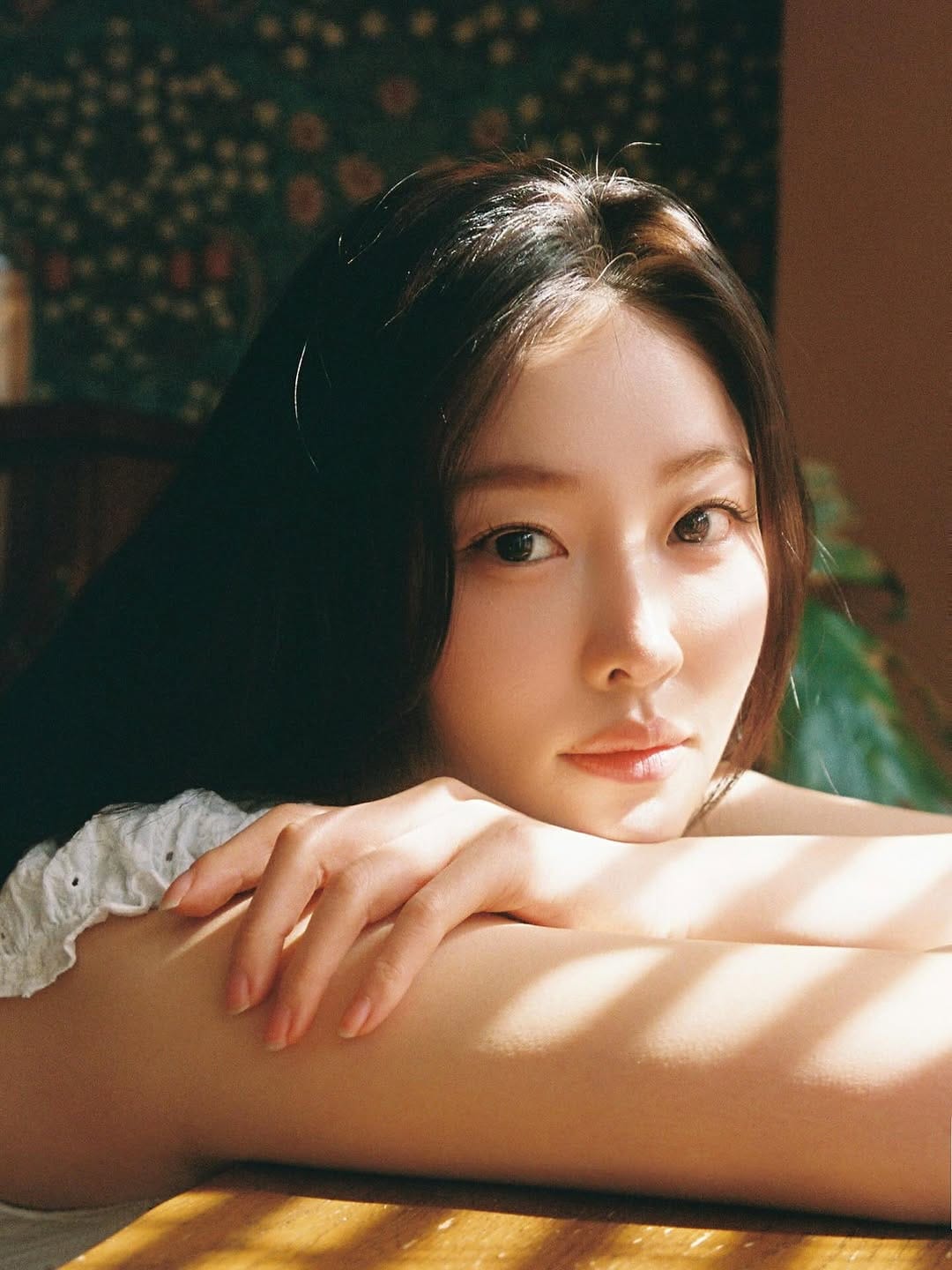Post 6 by 송지우 on Instagram (carousel)