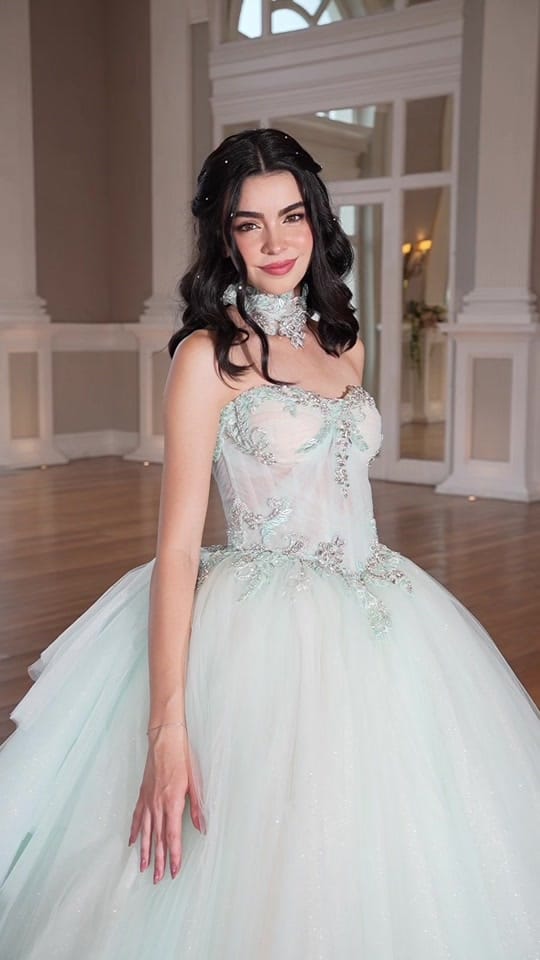 Post 10 by narciza severa on TikTok (video)