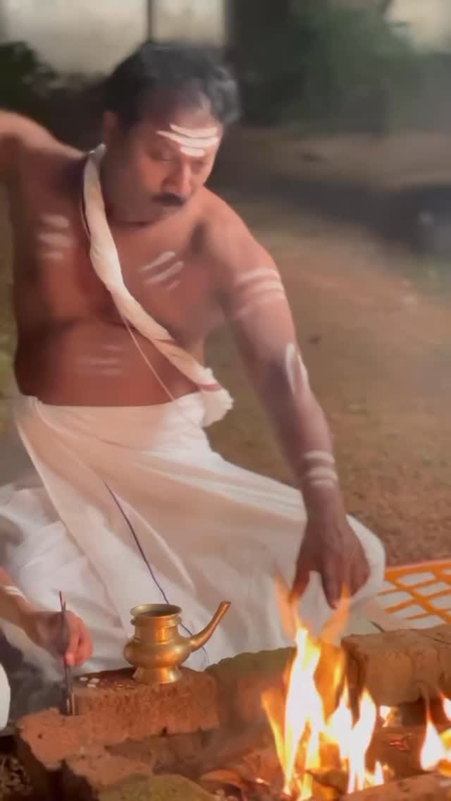 Post 2 by Gayathri devi✨kingini❤️ on Instagram (video)