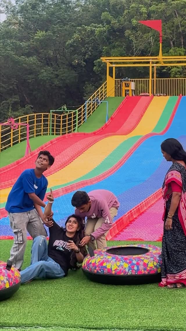Post 7 by Gayathri devi✨kingini❤️ on Instagram (video)