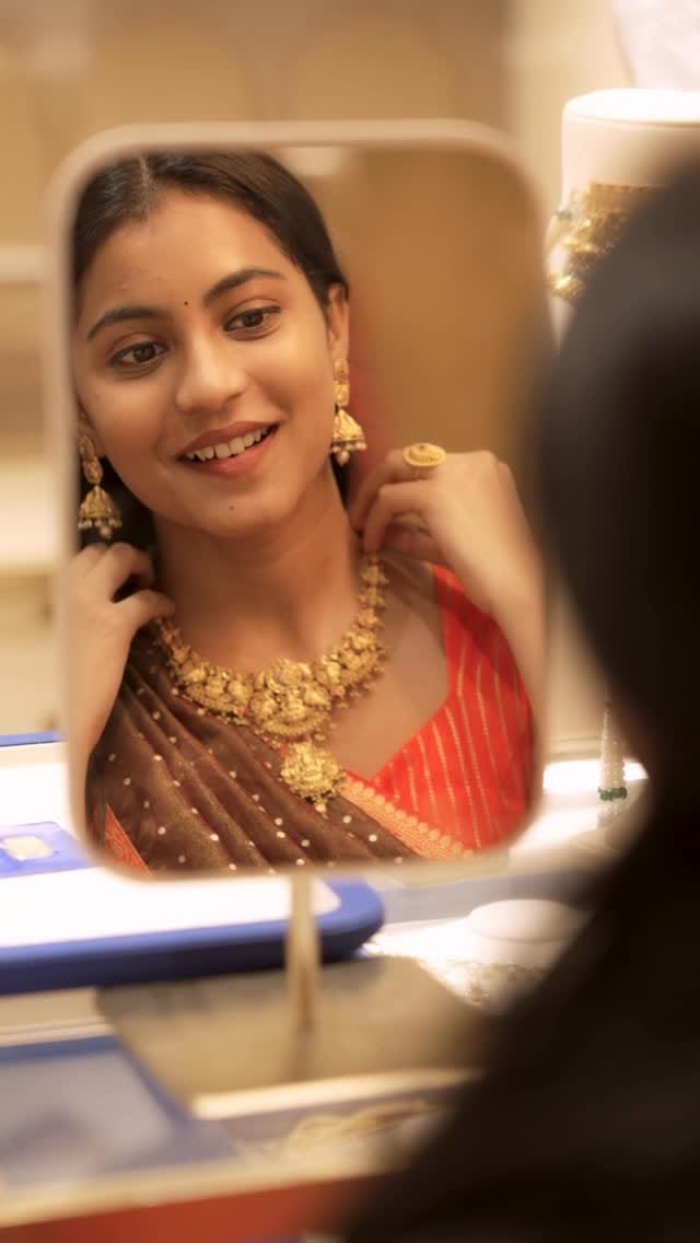 Post 8 by Aakanksha on Instagram (video)