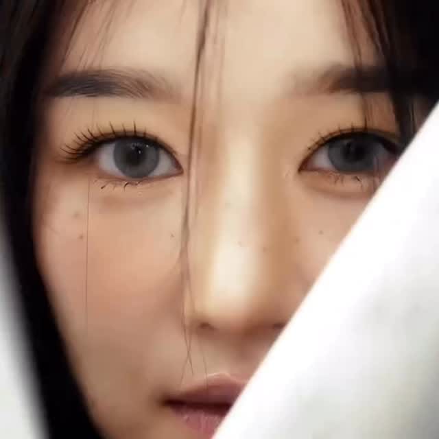 Post 1 by Seo Yea Ji (서예지) on Instagram (video)