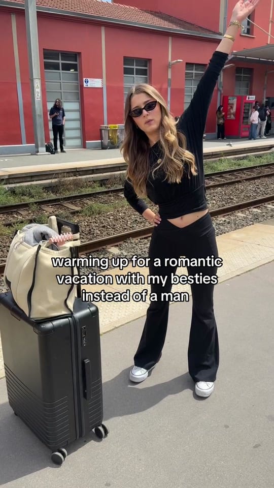 Post 7 by anais.closet on TikTok (video)
